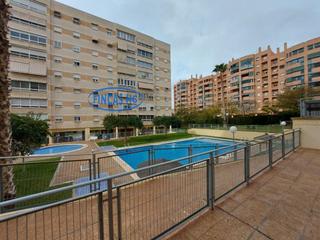 Appartement à Babel. Amplio piso en urbanización con piscinas y garaje