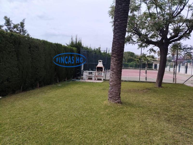 Foto 1c5b1180-382e-4527-8eb8-7d06dc2fbd88. Reihenhaus mit heizung parking pool in Playa Muchavista Campello (el)