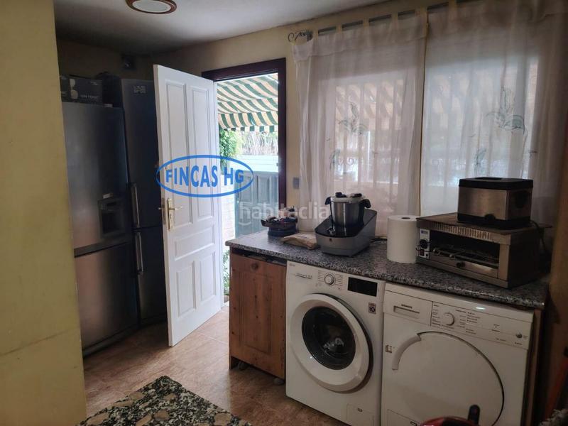 Foto 5e8ae770-17ed-4f53-98ec-8b357057ec50. Reihenhaus mit heizung parking pool in Playa Muchavista Campello (el)