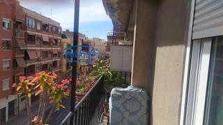Etagenwohnung in Altozano - Conde Lumiares. Amplio piso en altozano de cuatro dormitorios