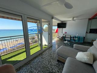 Piso en Casco Antiguo - Sta. Cruz - Ayuntamiento. Vivienda en primera linea de playa con estupendas vistas frontal