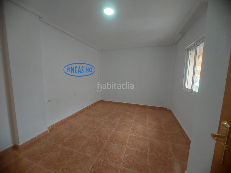 Foto fa8df942-3811-4020-b73d-2ad8716ac744. Casa encantador bungalow unifamiliar en Centro Sant Vicent del Raspeig