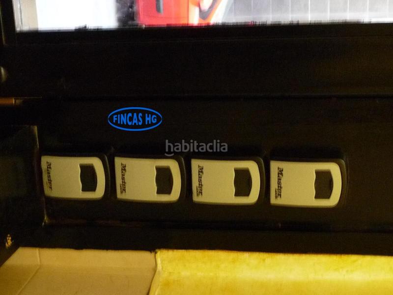 Foto 79bbe3e5-eb90-4bc8-8d9b-a990a14f6357. Edificio in Barrio del Centro Alicante