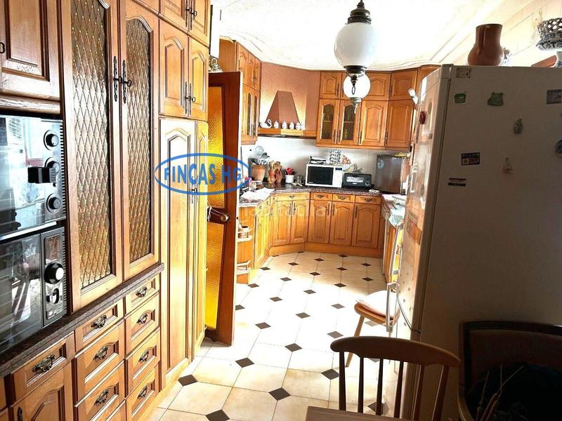 Foto b6edafb2-db13-4ab1-912b-53168a9c59bf. Pis a Mercado Alicante