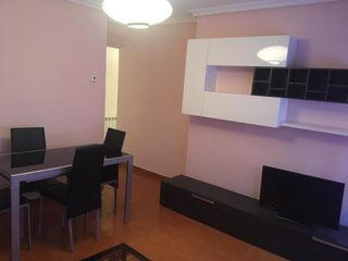 Miete Etagenwohnung in Antequeruela-Covachuelas. Piso reformado junto a puerta de bisagra.