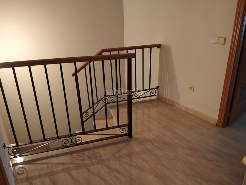 Foto 4be6f0af-2415-4684-8190-96052d4b353f. Casa adossada amb xemeneia calefacció aparcament a Bargas
