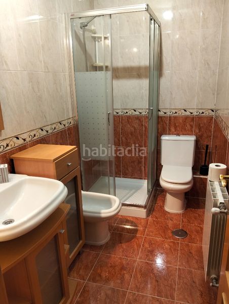 Foto 993c7e93-b795-440b-97a1-c28cc24a7e1d. Casa adossada amb xemeneia calefacció aparcament a Bargas