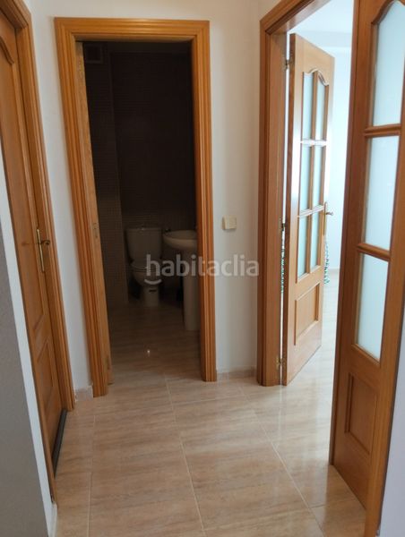 Foto b4998134-7bd7-464b-917f-0457831c1143. Casa adossada amb xemeneia calefacció aparcament a Bargas