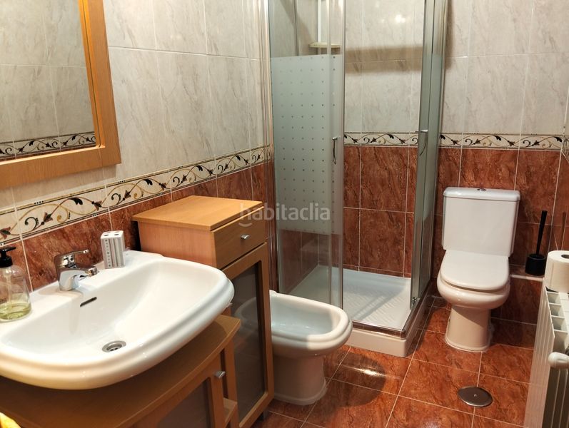 Foto d871ad13-1809-4920-be0e-c0df02c811af. Casa adossada amb xemeneia calefacció aparcament a Bargas