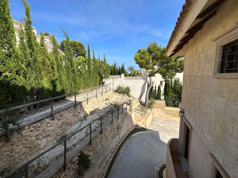 Foto a1a1d0b7-b739-47e9-8198-2914ef9b9970. Xalet amb piscina a Altea la vella Altea