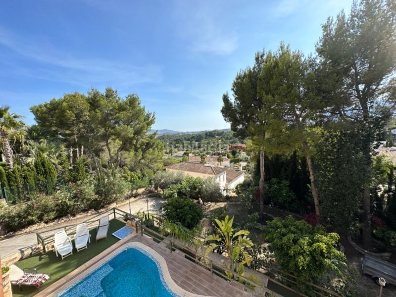 Foto a8c43702-f877-4914-bff1-d67c5fd0eb9f. Xalet amb piscina a Altea la vella Altea