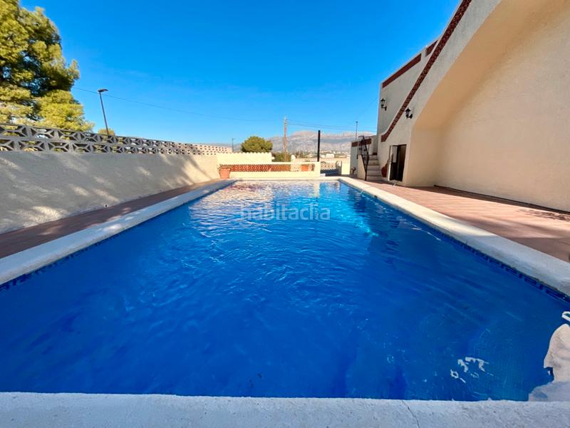 Foto b9ad3dc0-f38f-419f-8989-498d49e3c654. Chalet con parcheggio piscina in L´Albir Alfàs del Pi (l´)