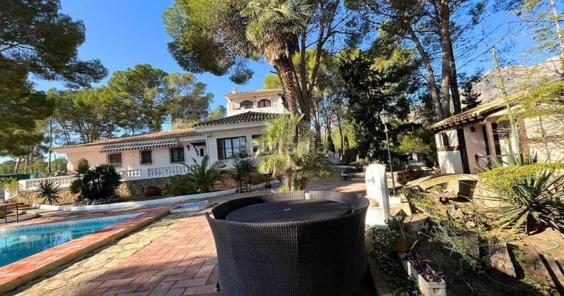 Foto 704e938a-6c04-427e-829e-c166a7f6b92f. Chalet mit parking pool in Coloma Nucia (la)