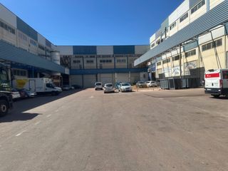 Rent Industrial building in Alberca (La)