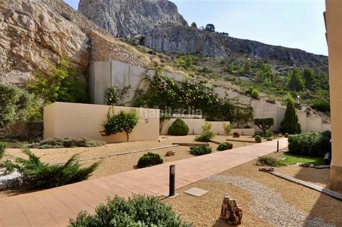 Foto 1236da12-9883-421f-a16b-8d3df8398408. Apartament amb calefacció aparcament piscina a Maryvilla Calp