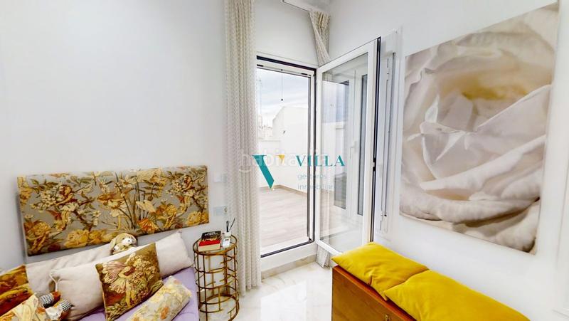 Foto 5a18f261-646b-4b83-8289-b56d2539a196. Ático atico en venta en zona Centro, 2 dormitorios. en Alcalá de Guadaira