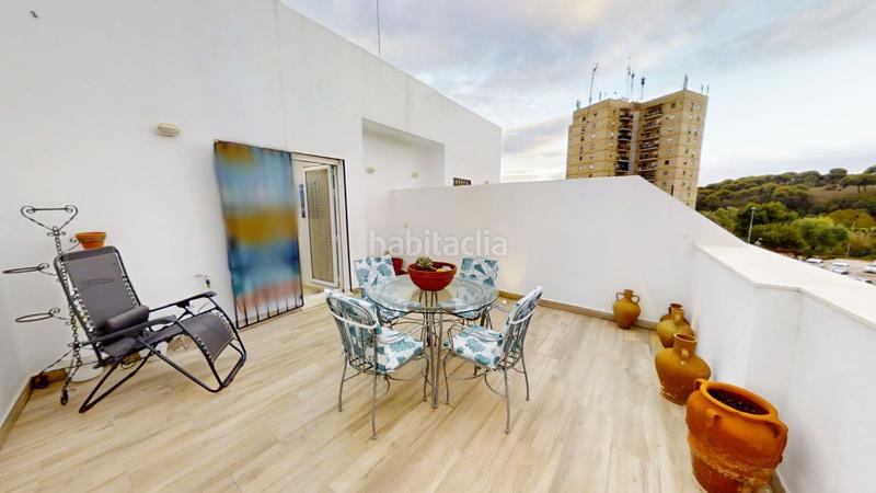 Foto a78949f8-7bc2-4ea2-92c8-555bf7cea988. Ático atico en venta en zona Centro, 2 dormitorios. en Alcalá de Guadaira