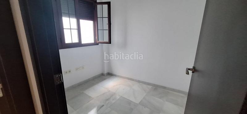 Foto 0b7d991c-d8b4-4cf7-a285-acd1f05bb6fe. Piso  en venta en zona Centro, 2 dormitorios. en Alcalá de Guadaira