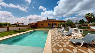 Xalet a Nueva Alcalá. Chalet en venta en la lapilla, 4 dormitorios.