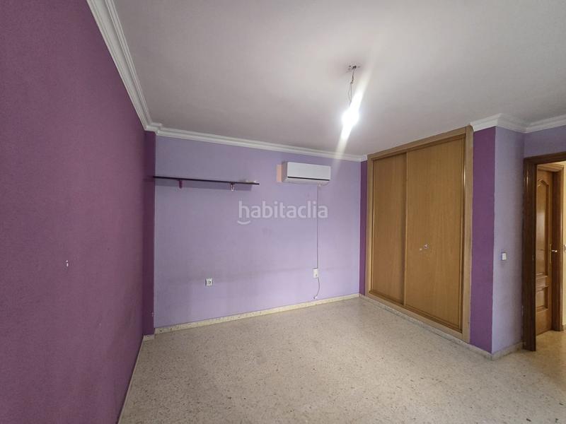 Foto fd986c70-f49f-4d81-864a-79c310563344. Piso  en venta en zona santa lucía, 4 dormitorios. en Alcalá de Guadaira