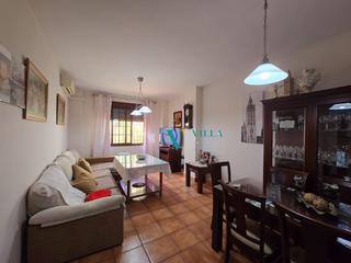 Casa en Nueva Alcalá. Casa en venta en zona santa lucía, 4 dormitorios.