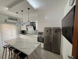 Casa en Nueva Alcalá. Casa en venta en zona nueva alcalá, 3 dormitorios.