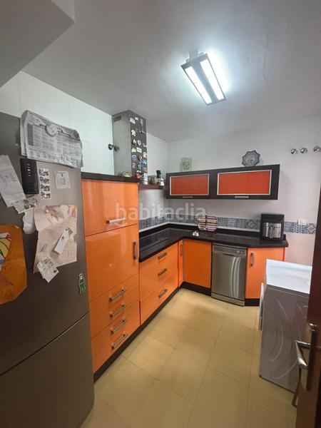 Foto 2383fef0-2fb0-4fe9-a637-bf8ac3ed4f54. House with parking in Centro Alcalá de Guadaira