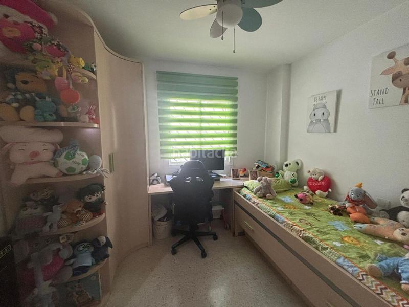 Foto f23041df-ce1d-4127-8845-c8d43897f60a. House with parking in Centro Alcalá de Guadaira