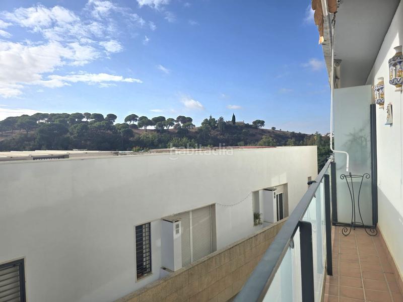 Foto 0046e776-249c-4bb8-a458-c6e9580b49ad. Dúplex duplex en venta en zona centro, 3 dormitorios. en Alcalá de Guadaira