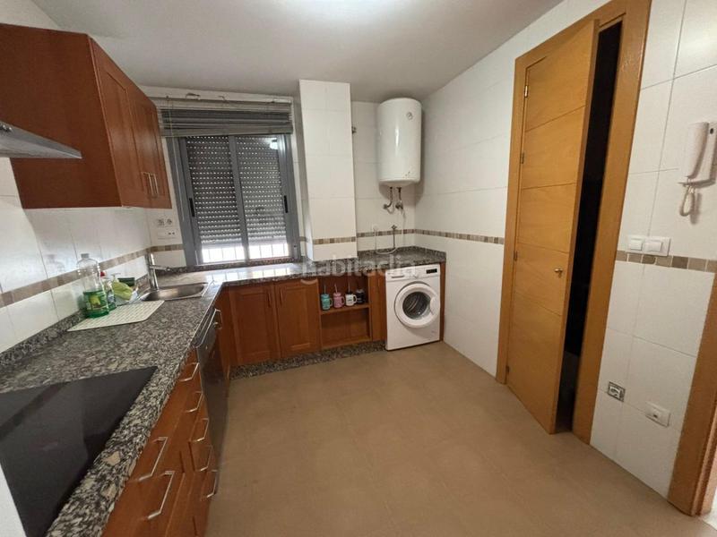 Foto 5ddb3a16-d75b-4b70-bbbd-d7d237ba4969. Duplex con parcheggio in Centro Alcalá de Guadaira