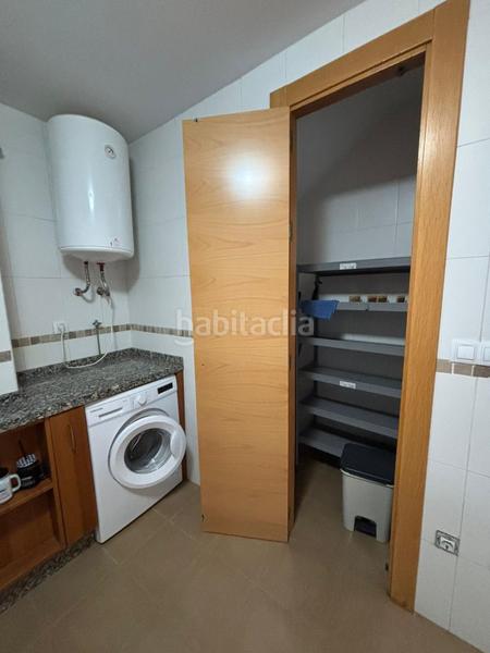 Foto c1708dbe-a193-45fd-a9d3-8fcf690c66e5. Duplex con parcheggio in Centro Alcalá de Guadaira