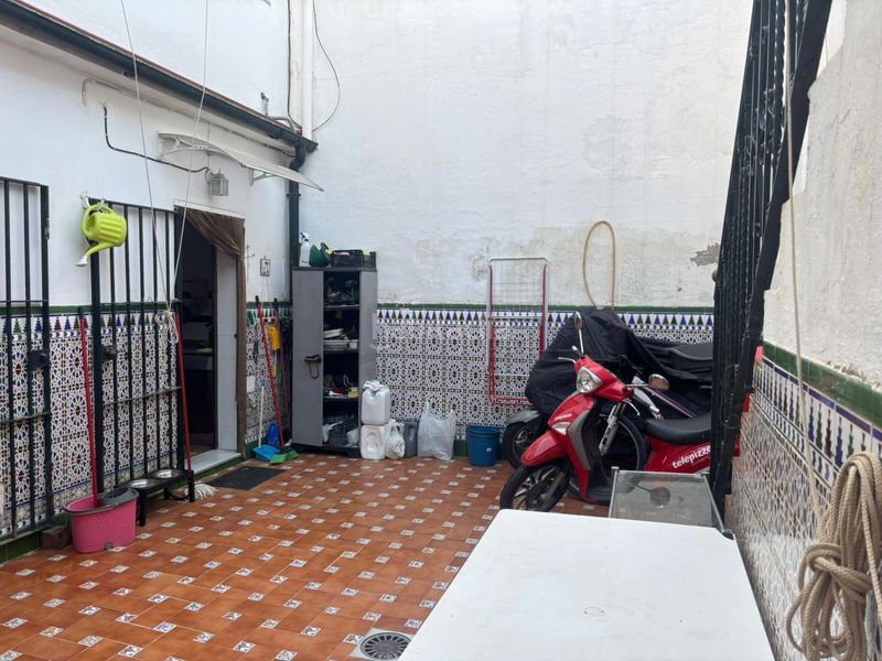 Foto 0c2b66ca-5a9f-48ad-a08e-b04d439036c2. Casa amb aparcament a Los Molinos Alcalá de Guadaira