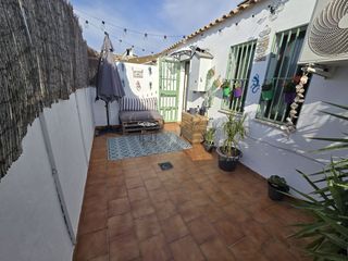 Dachwohnung in Nueva Alcalá. Atico en venta en zona santa lucía, 2 dormitorios.