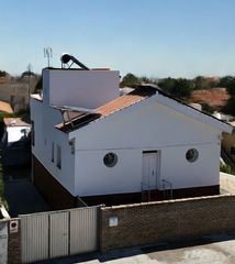 Xalet a Oromana. Chalet en venta en la juncosa, 4 dormitorios.