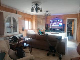 Casa en Los Molinos. Casa en venta en zona santa luca, 4 dormitorios.