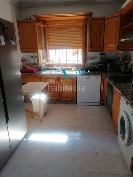 Foto ee053f50-4d22-4fe7-a351-72bf6ed24ca3. Casa amb aparcament a Los Molinos Alcalá de Guadaira