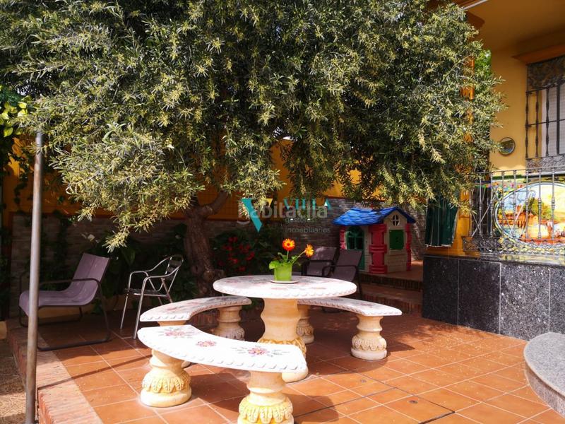 Foto c2ede72b-8aa1-4834-af1f-bd7e492083d3. Chalet con parcheggio piscina in Nueva Alcalá Alcalá de Guadaira