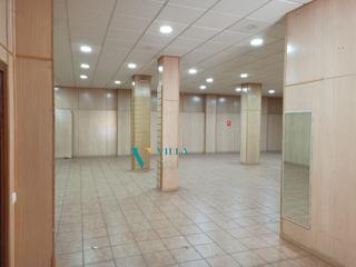 Lloguer Local Comercial a Centro. Local com. en alquiler en zona centro.