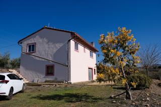 Casa a Falset. Bonita casa con terreno
