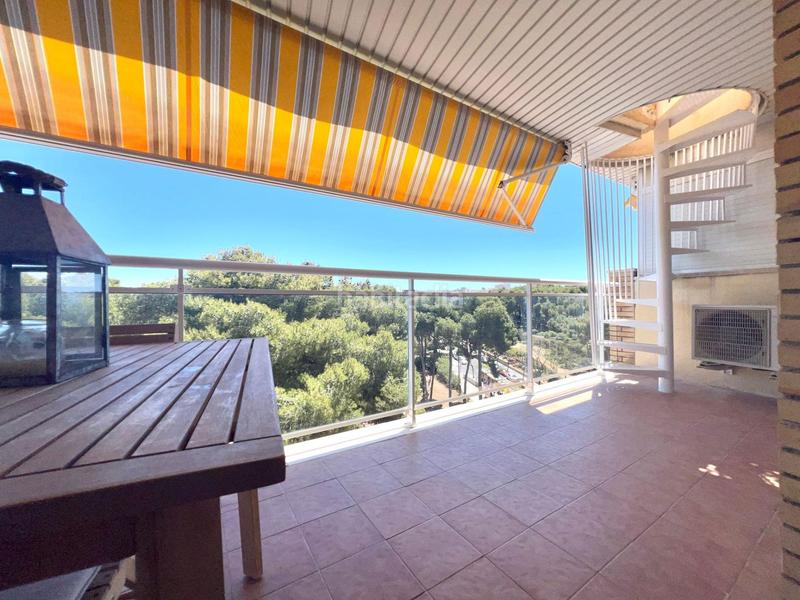 Foto 2f1c18a1-0865-4444-a5d4-74a098ef76c6. Àtic amb piscina a Mar i Camp - Platja dels Capellans Salou