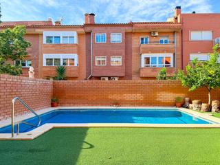 Xalet  Avenida vidal i barraquer. Se vende chalet en el centro de cambrils
