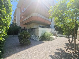 Rez-de-chaussée  Calle cl ametlla de mar 11 es:a pl:00 pt:01 barna sol 43. Se vende planta baja en salou