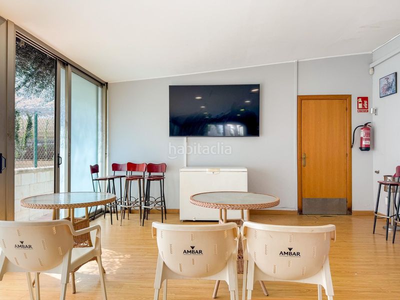 Foto b5f2ce7a-aa82-4f6b-9f00-e8c4613ba36e. Local comercial oportunidad unica !!! restaurante en funcionamiento y muy rentable en el centro de La Pineda en Vila-seca
