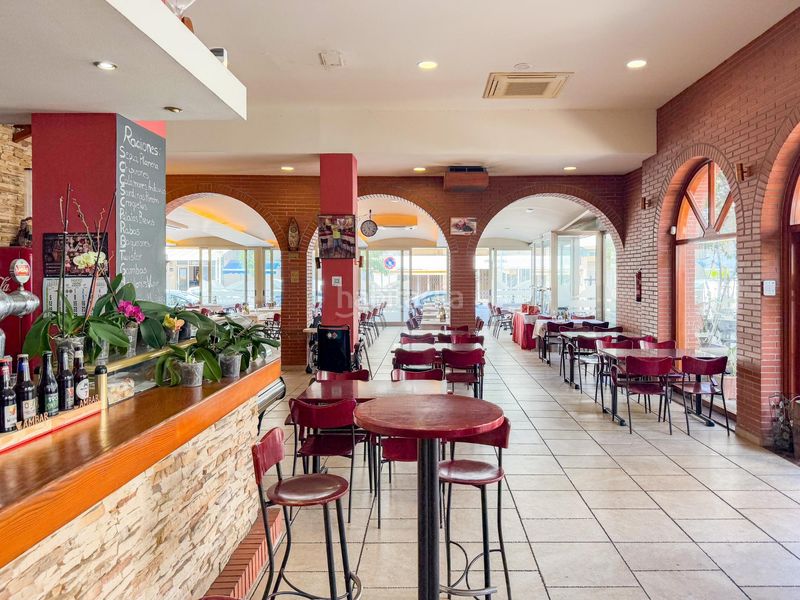 Foto bb899514-a49e-4656-b686-3c6f6b307ef3. Local comercial oportunidad unica !!! restaurante en funcionamiento y muy rentable en el centro de La Pineda en Vila-seca