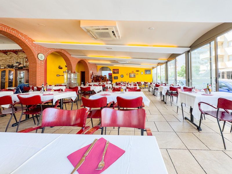 Foto d02eb094-926c-4092-843d-ad1ccac5044e. Local comercial oportunidad unica !!! restaurante en funcionamiento y muy rentable en el centro de La Pineda en Vila-seca
