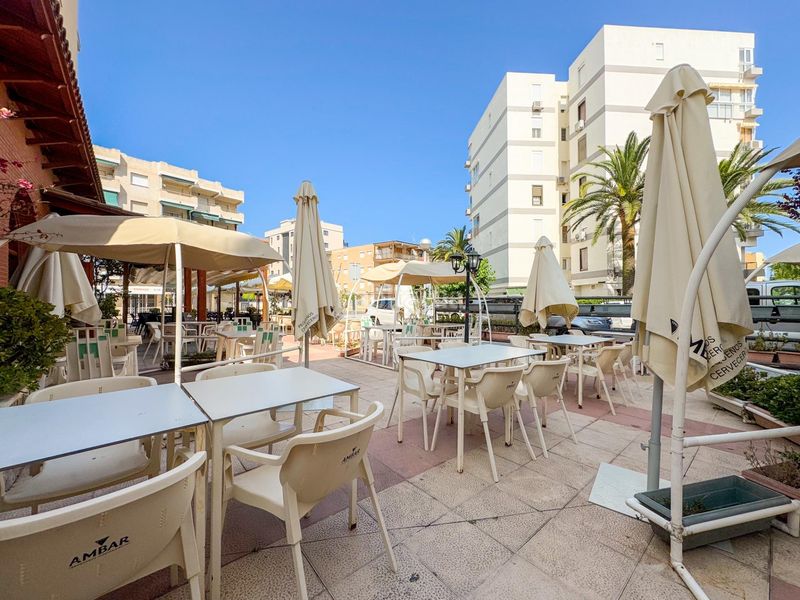 Foto e2c6b40b-30f0-4bae-9526-f9a3ccb61bae. Local comercial oportunidad unica !!! restaurante en funcionamiento y muy rentable en el centro de La Pineda en Vila-seca