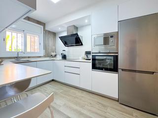 Xalet  Avenida belgica. Chalet independiente con piscina, jardin y spa