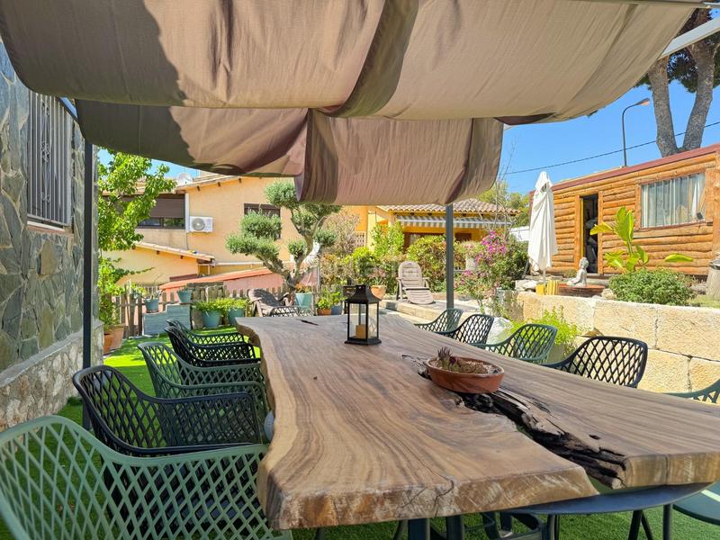 Foto 88c233bc-22a2-4cbe-9bc9-6f0d86307b79. Chalet  independiente con piscina, jardin y spa en Roda de Barà
