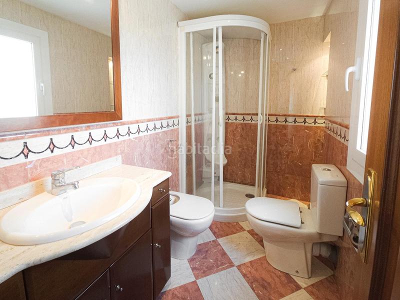 Foto 08757cc5-7634-47d6-968c-7439080f00fa. Apartamento piso en venta paises catalanes 205, 5 en Reus