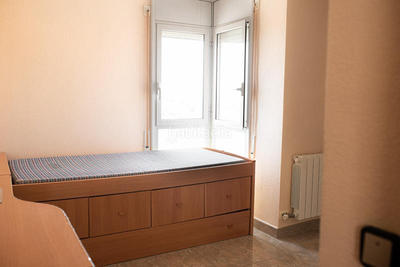 Foto 0b339d13-b648-4f41-9cd0-02cadb50e946. Apartamento piso en venta paises catalanes 205, 5 en Reus